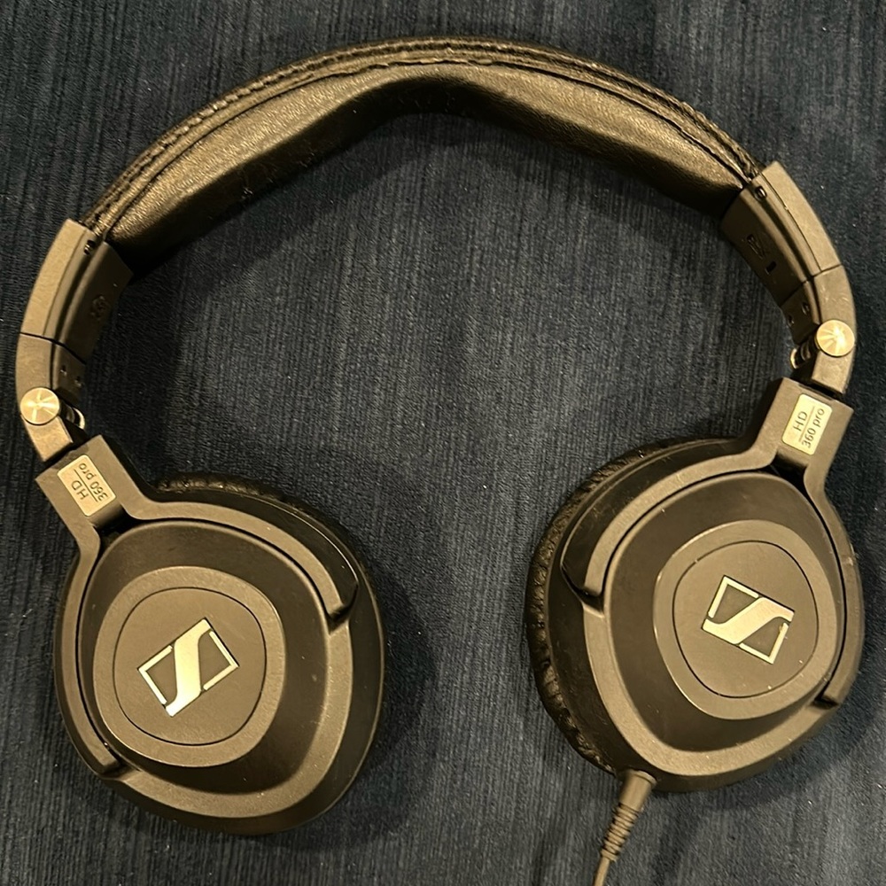 Sennheiser HD 360 Pro over-ear headphones